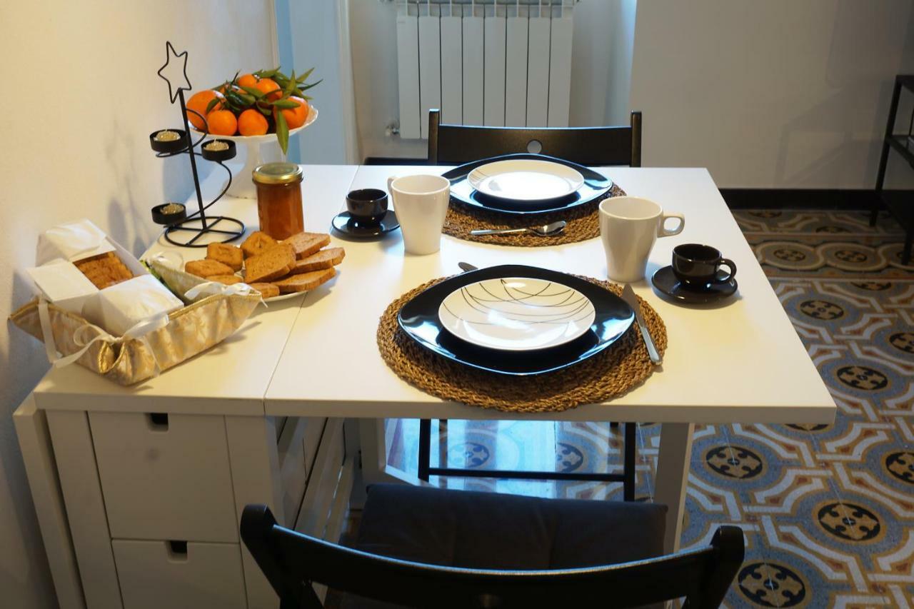 La Piazzetta Apartment บอร์ดิเกรา ภายนอก รูปภาพ