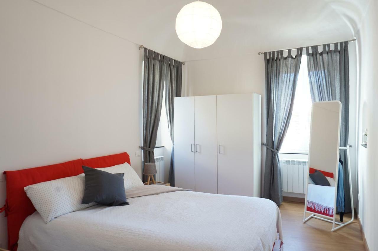 La Piazzetta Apartment บอร์ดิเกรา ภายนอก รูปภาพ